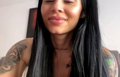 Lara Henao pornstar beautiful images