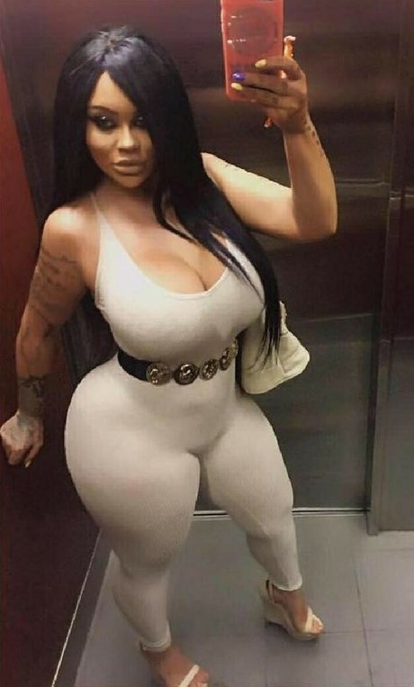 Boootystar model xxx pics