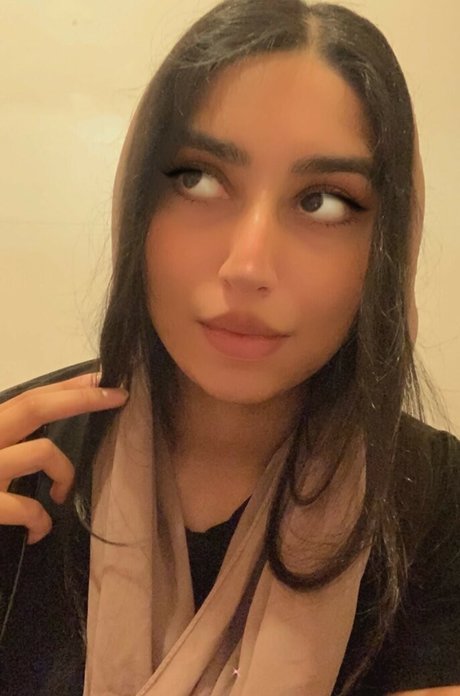 Galinaxgoddess UK Muslim art pornstar picture