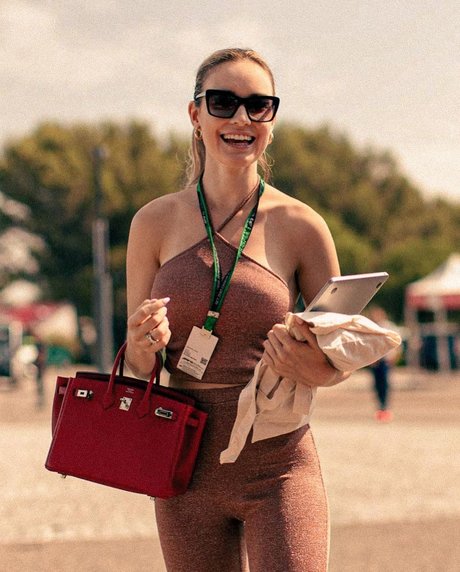 unknown onlyfans erotic img