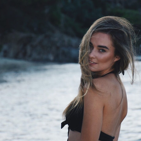 Elena Berri pretty actress galleries