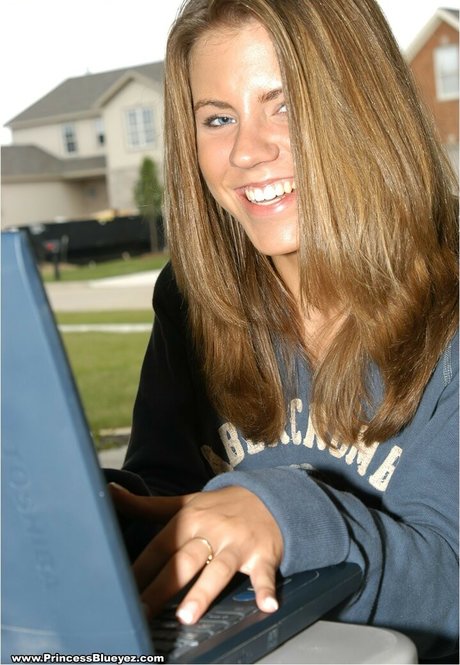 PrincessBlueyez star nude picture