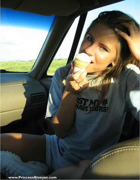 PrincessBlueyez beautiful pornstar pic