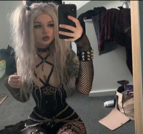 secretwhxre star image