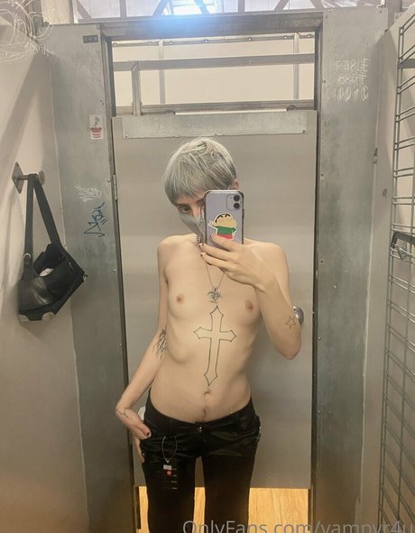 vampyr4u star porn photos