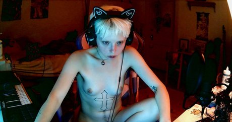 vampyr4u model perfect img