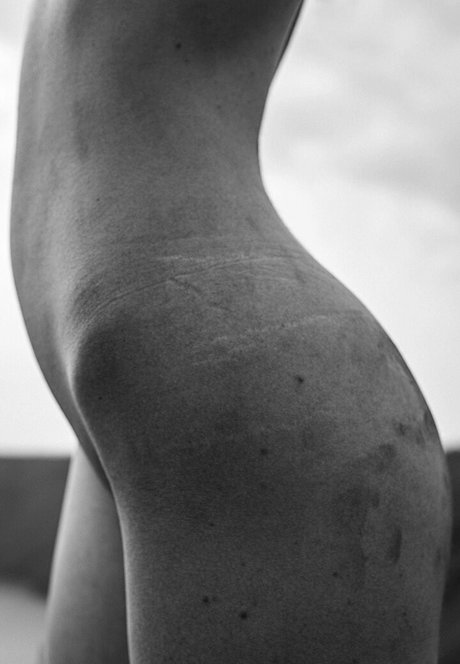 Petitesofi model art pic