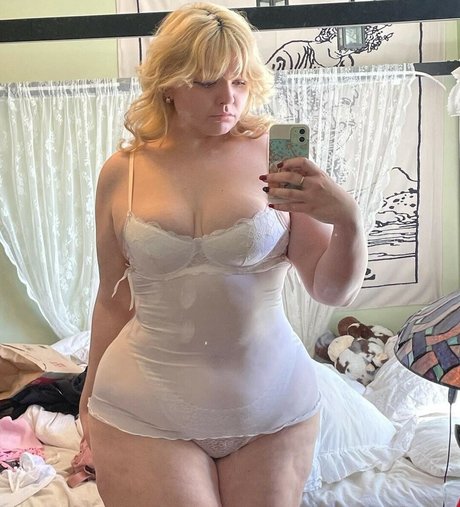 Boyeaterrr best model pictures