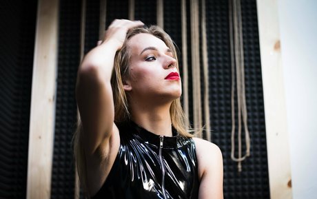 Lady Annabelle nude actress picture