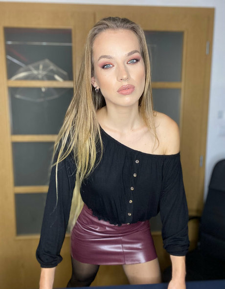 Lady Annabelle pornstar photo