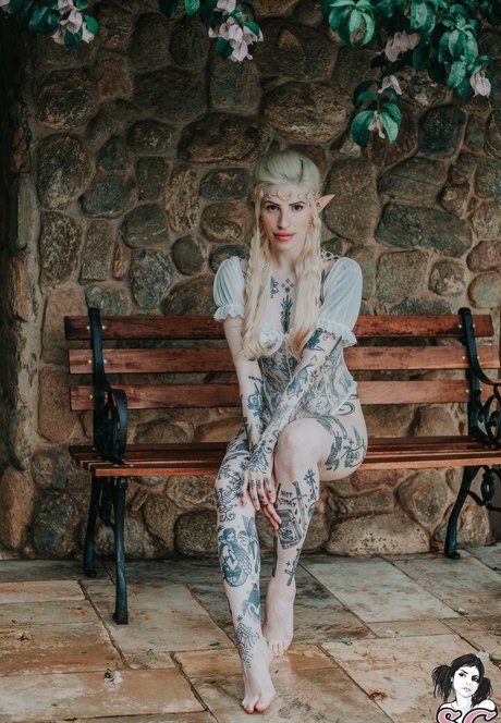 serenna erotic model galleries