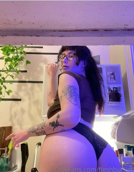 Fleshbucket erotic pornstar image