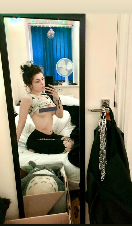 danierruu nudes model archive