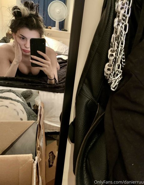 danierruu nice actress gallery