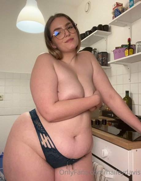 Hailey Davis pornstar adult image