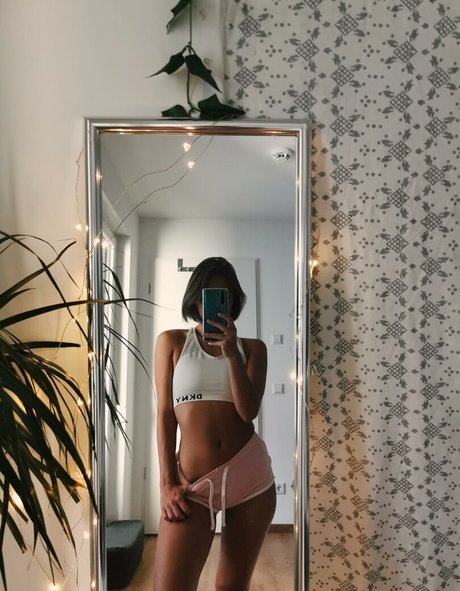 busty mom onlyfans free sex pics