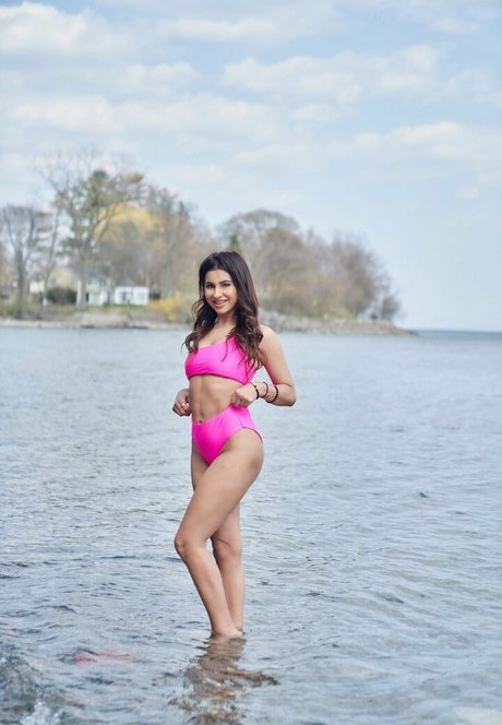 Meeti Kahler model porn gallery