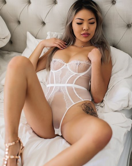 Xoxojoce model nude photo