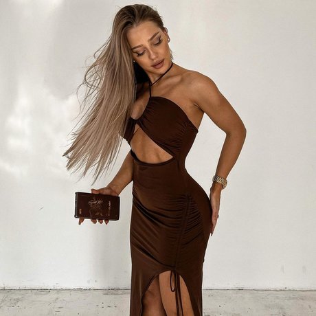 Anya Hryshchenko model nude photos