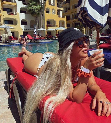 taylortomasello pretty star gallery