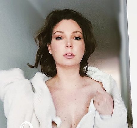 ellecremevip art model pics