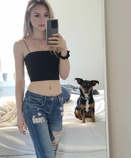 Kimcella pretty star pic