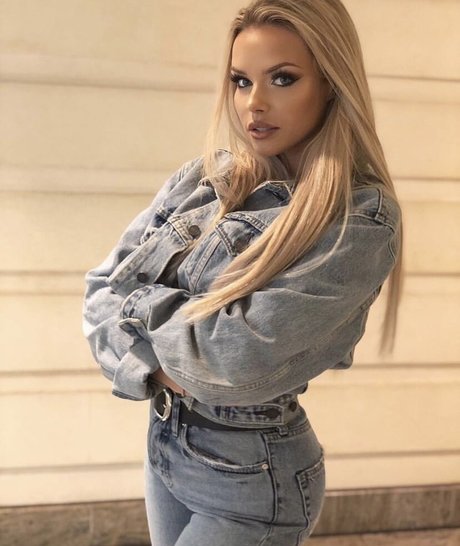 Becca Medlin sexy actress archive