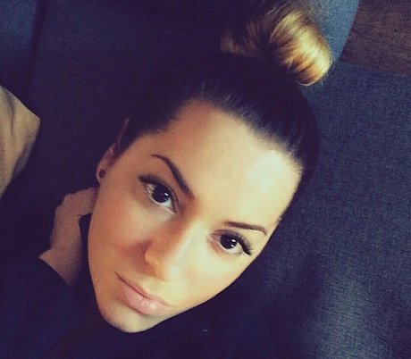 Annamari beautiful star photo