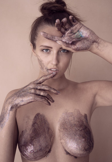 Kinga Chorostowska naked star pictures