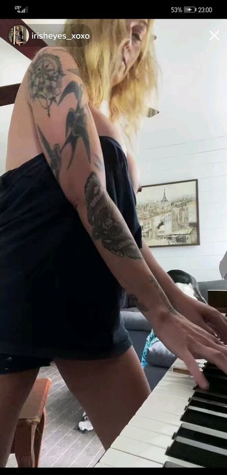 Irisheyes xoxo naked star pictures