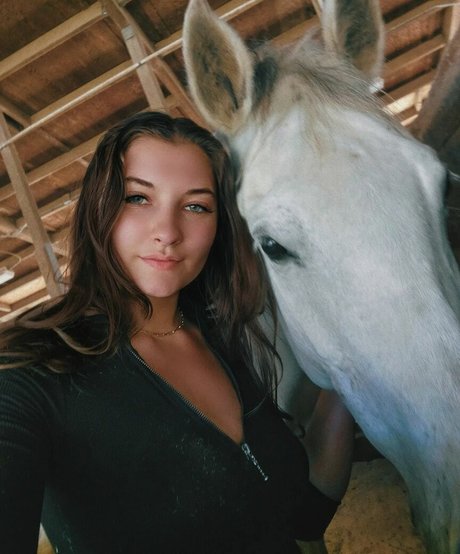 ImSavageDoe pornstar erotic galleries