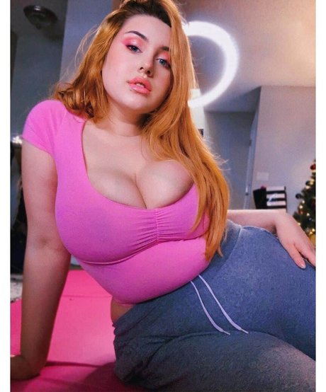 lesbian kissing onlyfans free porn pics