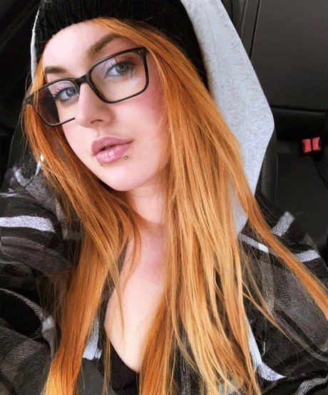 eileenexy hot model pictures