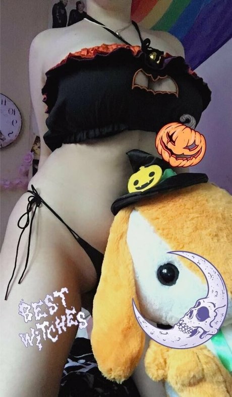 Aliendaddyo star sexy gallery