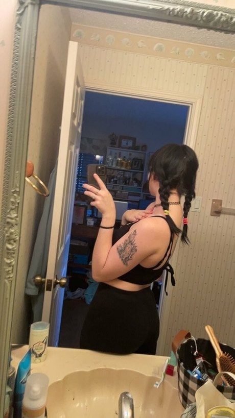 BvnnyBeth pornographic actress pic