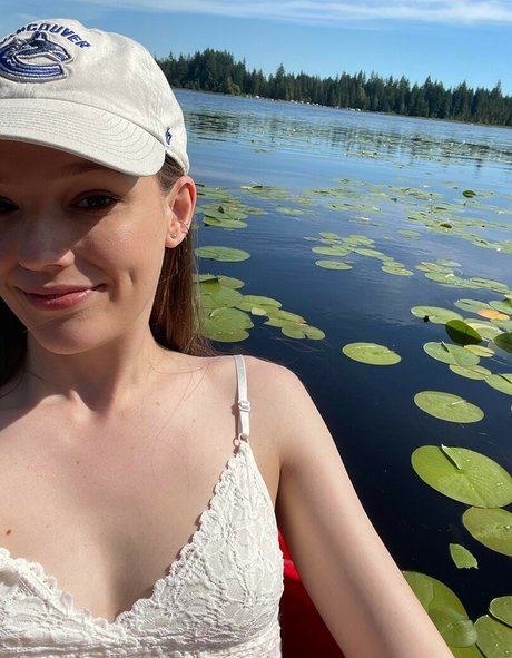 ScandinavianBabe pretty pornstar archive