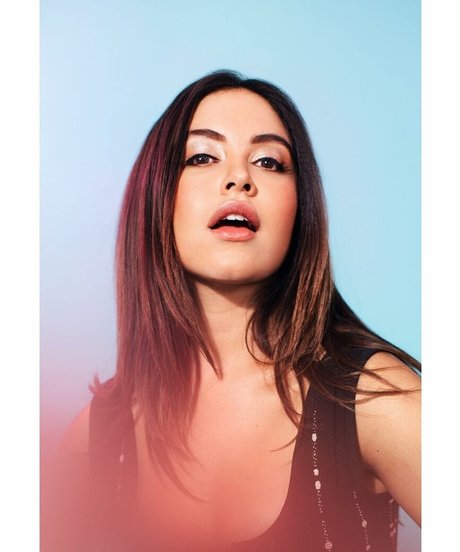 Cinthya Carmona free model pictures