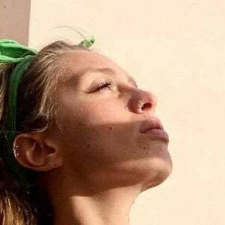 MidoriShake nice actress pic