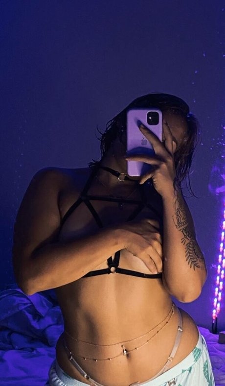 Victoria Escala model erotic pics