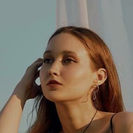 daria laut high quality model picture