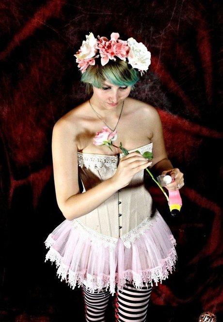 Avalon Zuercher model free photo