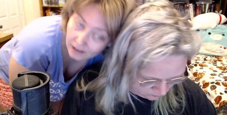 busty teen onlyfans top image