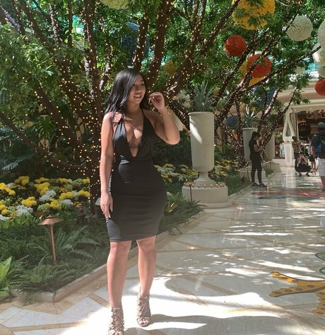 Nhi Tran pornstar hot photo