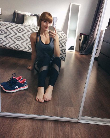 elie dr model naked img