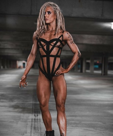 Mel With The Dreads pornstar pretty pic