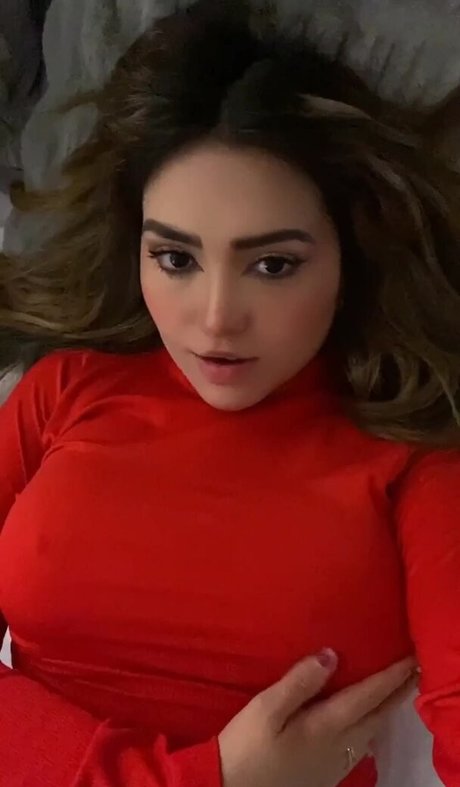 AriGameplay nude model photos