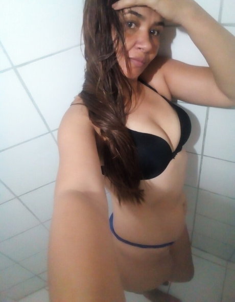 Garimpo naked actress pics