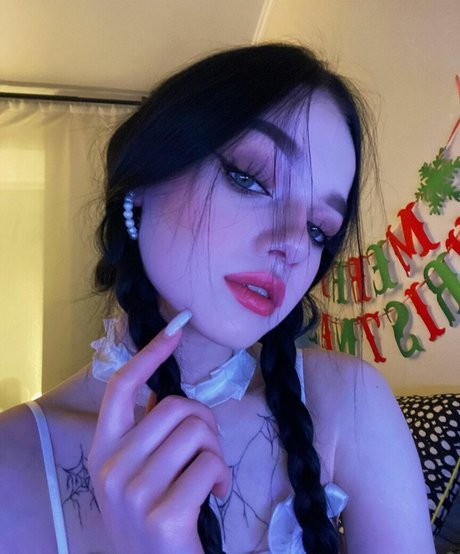 Stussy Montana adult model pic