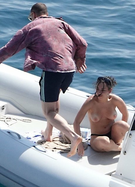 Charlie XCX model image