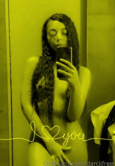 Darciisworld hd actress image